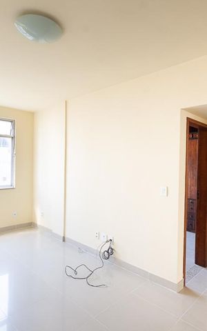 Apartamento à venda com 90m², 2 quartos e 1 vaga Apartamento à venda com 90m², 2 quartos e 1 vagaSala