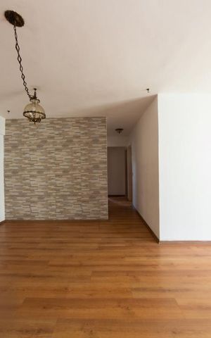 Apartamento à venda com 97m², 4 quartos e 1 vaga Apartamento à venda com 97m², 4 quartos e 1 vagaSala