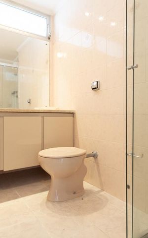 Apartamento à venda com 130m², 3 quartos e 1 vaga Apartamento à venda com 130m², 3 quartos e 1 vagaBanheiro