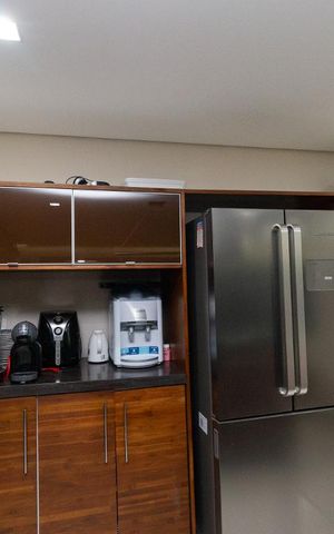 Casa à venda com 400m², 3 quartos e 4 vagas Casa à venda com 400m², 3 quartos e 4 vagasCozinha
