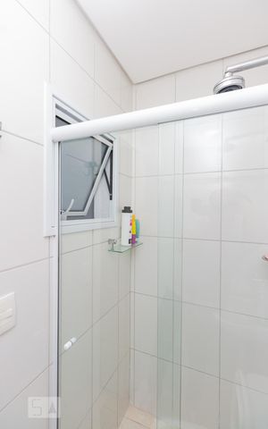 Casa à venda com 400m², 3 quartos e 4 vagas Casa à venda com 400m², 3 quartos e 4 vagasBanheiro