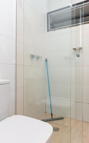 Casa à venda com 400m², 3 quartos e 4 vagas Casa à venda com 400m², 3 quartos e 4 vagasBanheiro suite 1