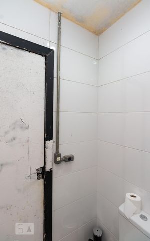 Casa à venda com 400m², 3 quartos e 4 vagas Casa à venda com 400m², 3 quartos e 4 vagasBanheiro suite 1