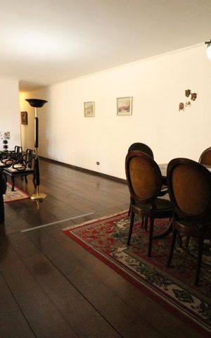 Casa à venda com 400m², 6 quartos e 4 vagasSala 1