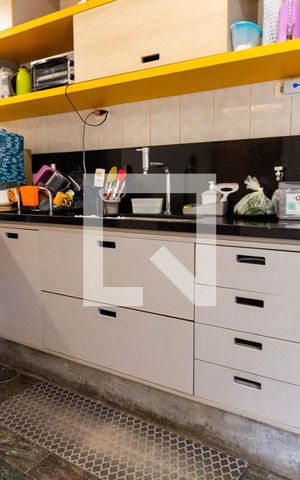 Casa para alugar com 400m², 4 quartos e 8 vagas Casa para alugar com 400m², 4 quartos e 8 vagasCozinha