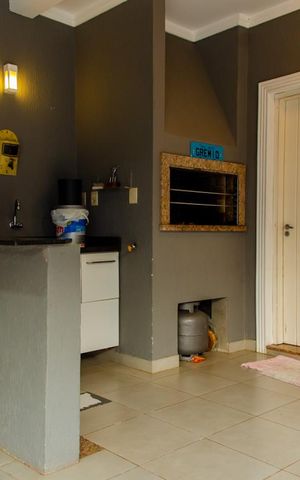 Casa à venda com 300m², 3 quartos e 4 vagas Casa à venda com 300m², 3 quartos e 4 vagasEspaço Gourmet