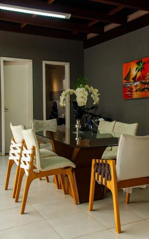 Casa à venda com 300m², 3 quartos e 4 vagas Casa à venda com 300m², 3 quartos e 4 vagasEspaço Gourmet