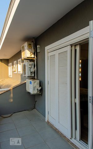 Casa à venda com 300m², 3 quartos e 4 vagas Casa à venda com 300m², 3 quartos e 4 vagasSacada Quarto 2