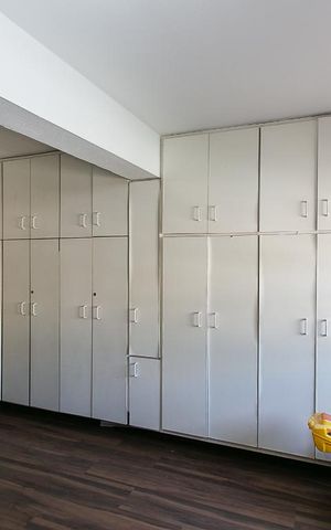Casa à venda com 180m², 3 quartos e 2 vagasQuarto de Serviço