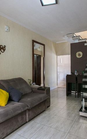 Casa à venda com 180m², 3 quartos e 2 vagasSala