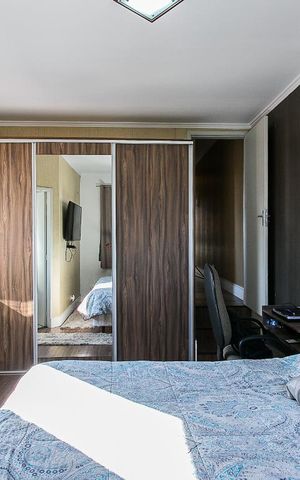 Casa à venda com 180m², 3 quartos e 2 vagasSuíte