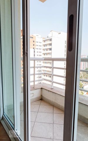 Apartamento à venda com 52m², 1 quarto e 2 vagas Apartamento à venda com 52m², 1 quarto e 2 vagasVaranda
