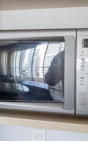 Apartamento à venda com 52m², 1 quarto e 2 vagas Apartamento à venda com 52m², 1 quarto e 2 vagasMicroondas