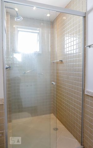 Apartamento à venda com 52m², 1 quarto e 2 vagas Apartamento à venda com 52m², 1 quarto e 2 vagasBanheiro