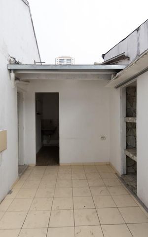 Casa à venda com 150m², 2 quartos e 3 vagas Casa à venda com 150m², 2 quartos e 3 vagasÁrea Externa