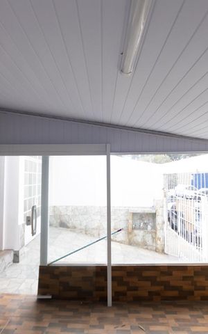 Casa à venda com 150m², 2 quartos e 3 vagas Casa à venda com 150m², 2 quartos e 3 vagasComodo Extra