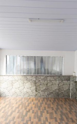 Casa à venda com 150m², 2 quartos e 3 vagas Casa à venda com 150m², 2 quartos e 3 vagasComodo Extra