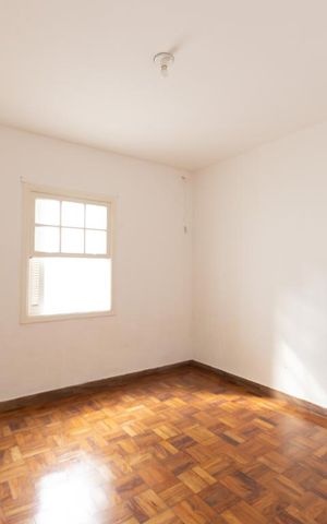 Casa à venda com 150m², 2 quartos e 3 vagas Casa à venda com 150m², 2 quartos e 3 vagasQuarto 2