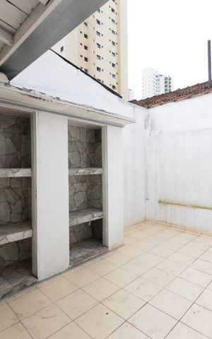 Casa à venda com 150m², 2 quartos e 3 vagas Casa à venda com 150m², 2 quartos e 3 vagasÁrea Externa