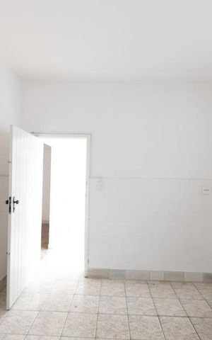 Casa à venda com 150m², 2 quartos e 3 vagas Casa à venda com 150m², 2 quartos e 3 vagasCozinha