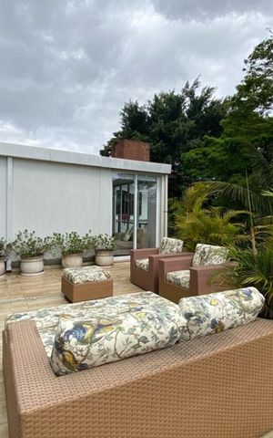 Casa para alugar com 412m², 5 quartos e 2 vagas Casa para alugar com 412m², 5 quartos e 2 vagasVaranda