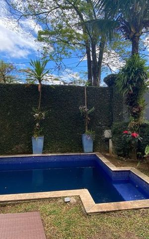 Casa para alugar com 412m², 5 quartos e 2 vagas Casa para alugar com 412m², 5 quartos e 2 vagasQuintal