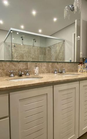 Casa para alugar com 412m², 5 quartos e 2 vagas Casa para alugar com 412m², 5 quartos e 2 vagasBanheiro da Suíte 2