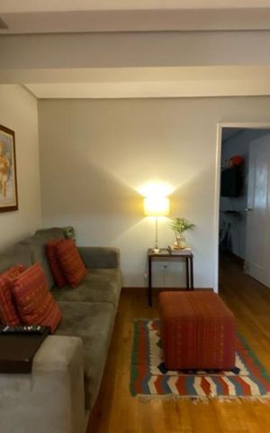 Casa para alugar com 412m², 5 quartos e 2 vagas Casa para alugar com 412m², 5 quartos e 2 vagasSala de Tv