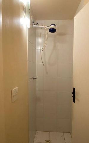 Casa para alugar com 412m², 5 quartos e 2 vagas Casa para alugar com 412m², 5 quartos e 2 vagasBanheiro de Serviço 2