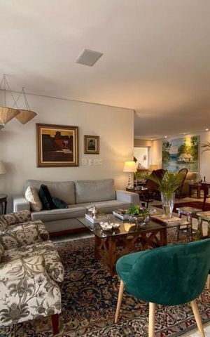 Casa para alugar com 412m², 5 quartos e 2 vagas Casa para alugar com 412m², 5 quartos e 2 vagasSala de Estar