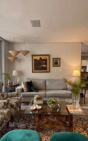 Casa para alugar com 412m², 5 quartos e 2 vagas Casa para alugar com 412m², 5 quartos e 2 vagasSala de Estar