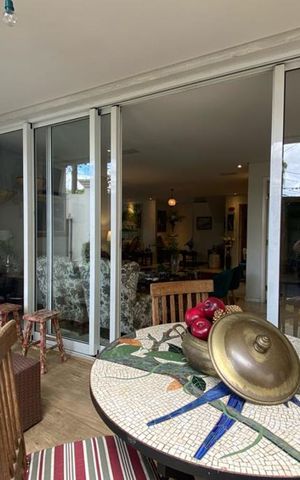 Casa para alugar com 412m², 5 quartos e 2 vagas Casa para alugar com 412m², 5 quartos e 2 vagasQuintal