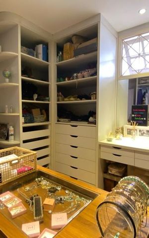 Casa para alugar com 412m², 5 quartos e 2 vagas Casa para alugar com 412m², 5 quartos e 2 vagasCloset da suíte 2