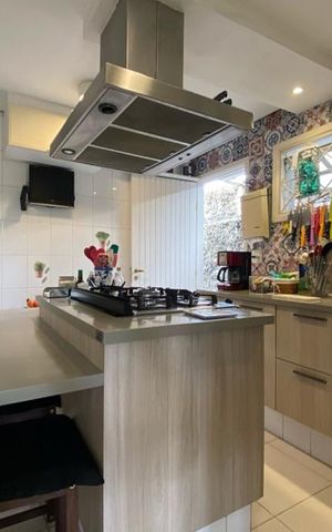 Casa para alugar com 412m², 5 quartos e 2 vagas Casa para alugar com 412m², 5 quartos e 2 vagasCozinha
