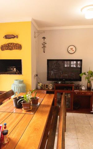 Casa à venda com 475m², 4 quartos e 5 vagas Casa à venda com 475m², 4 quartos e 5 vagasSala de Jatar/ Cozinha