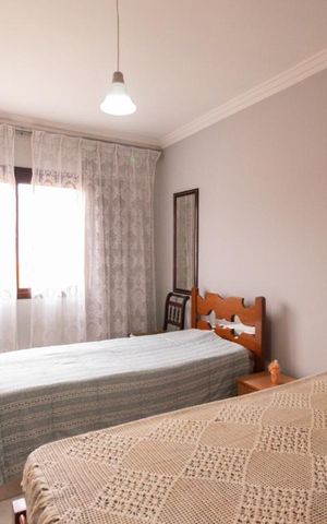 Casa à venda com 475m², 4 quartos e 5 vagas Casa à venda com 475m², 4 quartos e 5 vagasQuarto 3