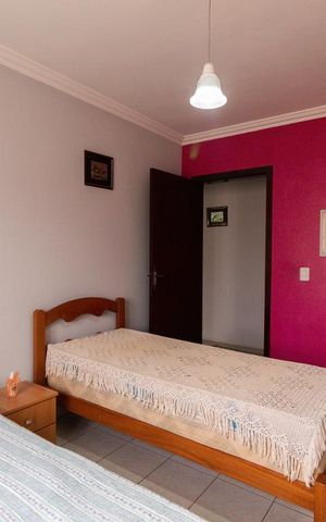 Casa à venda com 475m², 4 quartos e 5 vagas Casa à venda com 475m², 4 quartos e 5 vagasQuarto 3
