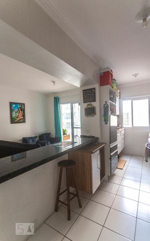 Apartamento para alugar com 72m², 2 quartos e 1 vagaCozinha