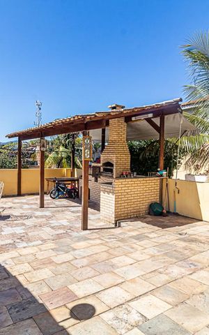 Casa à venda com 123m², 6 quartos e 2 vagas Casa à venda com 123m², 6 quartos e 2 vagasÁrea ExternaÁrea Externa
