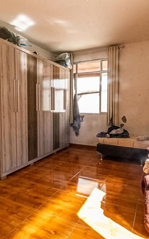 Casa à venda com 123m², 6 quartos e 2 vagas Casa à venda com 123m², 6 quartos e 2 vagasQuarto 5
