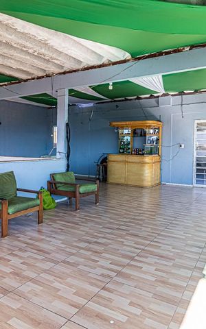 Casa à venda com 123m², 6 quartos e 2 vagas Casa à venda com 123m², 6 quartos e 2 vagasCobertura