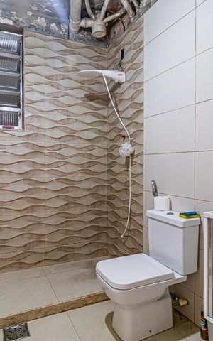 Casa à venda com 123m², 6 quartos e 2 vagas Casa à venda com 123m², 6 quartos e 2 vagasBanheiro Cobertura