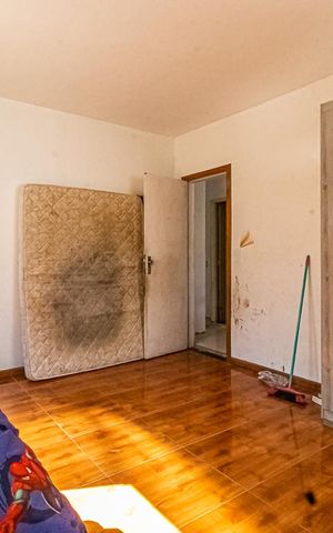 Casa à venda com 123m², 6 quartos e 2 vagas Casa à venda com 123m², 6 quartos e 2 vagasQuarto 5