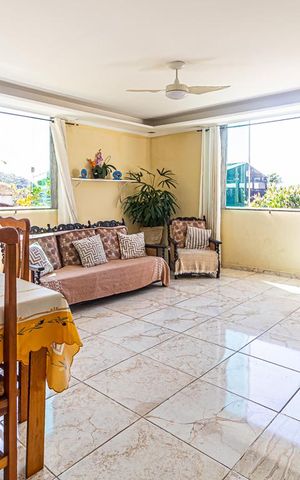Casa à venda com 123m², 6 quartos e 2 vagas Casa à venda com 123m², 6 quartos e 2 vagasSala
