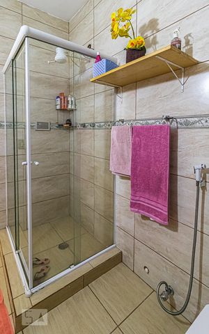 Casa à venda com 123m², 6 quartos e 2 vagas Casa à venda com 123m², 6 quartos e 2 vagasBanheiro do Quarto 2