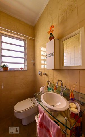 Casa para alugar com 320m², 4 quartos e 2 vagas Casa para alugar com 320m², 4 quartos e 2 vagasLavabo