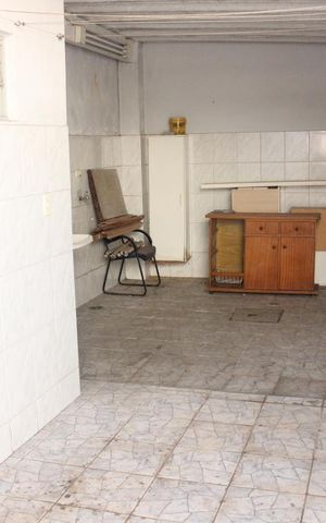 Casa à venda com 166m², 3 quartos e 2 vagasCasa 2 - Área de Serviço