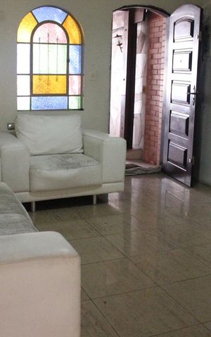 Casa à venda com 166m², 3 quartos e 2 vagasCasa 1 - Sala