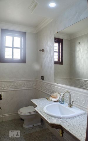 Casa à venda com 450m², 4 quartos e 4 vagas Casa à venda com 450m², 4 quartos e 4 vagasLavabo