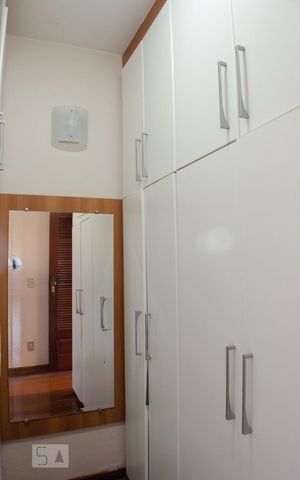 Casa à venda com 450m², 4 quartos e 4 vagas Casa à venda com 450m², 4 quartos e 4 vagasBanheiro da Suíte 2